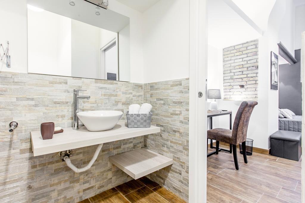 Del Falco Boutique Rooms San Pietro Рим Экстерьер фото